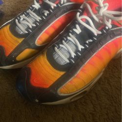 Nike tailwind 4