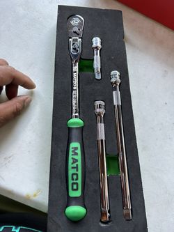 Matco Ratchet And Extensiones 3/8