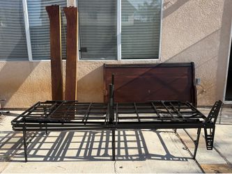 Queen Wood Complete Bed with the Mattress and the Iron Box Frame.