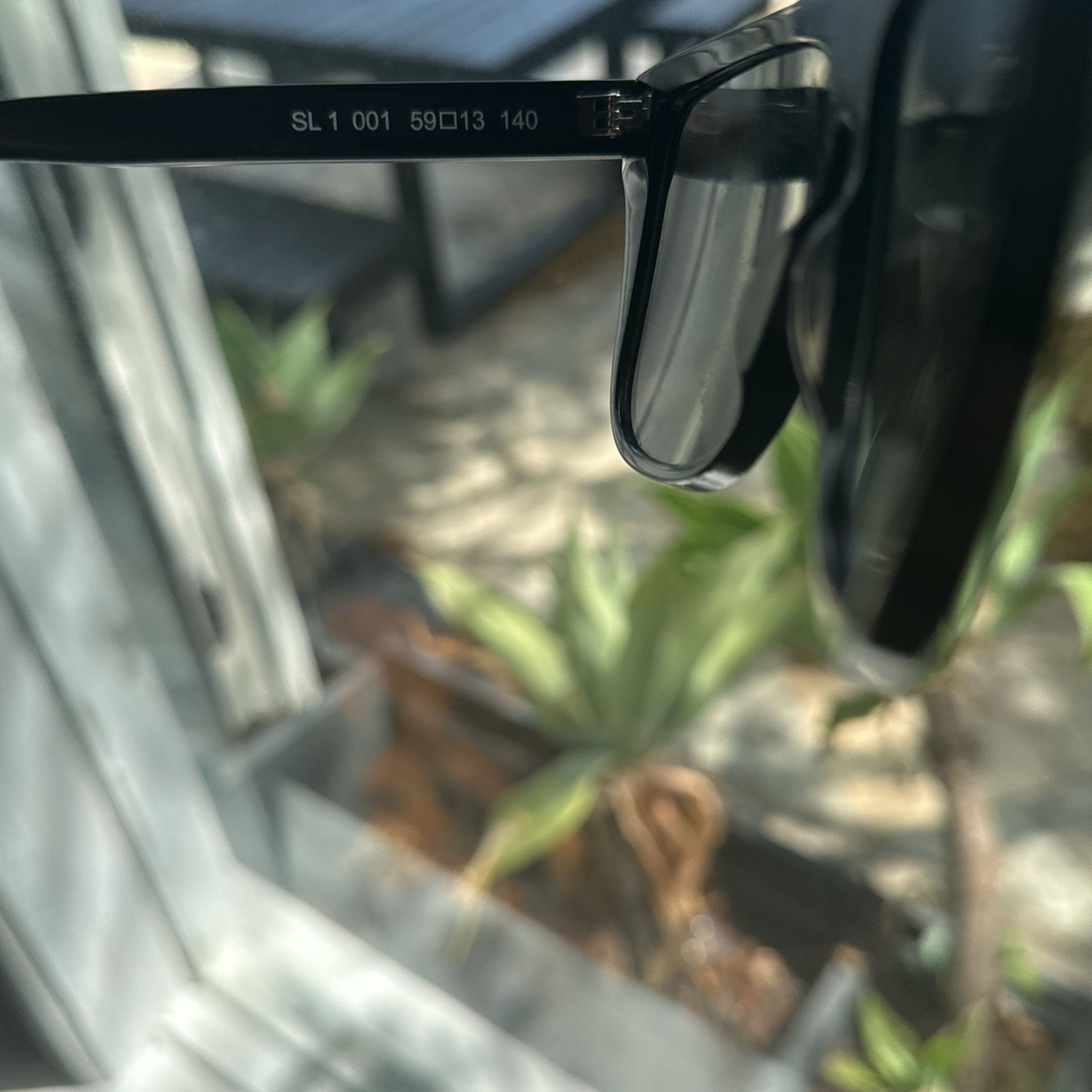 YSL Saint Laurent SL 1 001