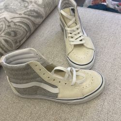 Vans SK8 Hi Tops 7.5 Women’s