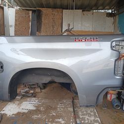 2020 Silverado Bed 5.5 Ft  Parts Tailgate Sold Separately 