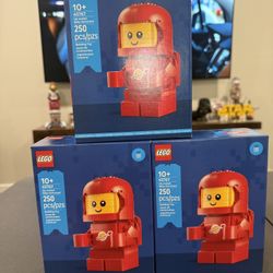 Lego Up-scaled Baby Astronaut Set 40767