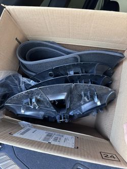 Tesla Model 3 2023 Wheel Cap And Factory Floor Mat 