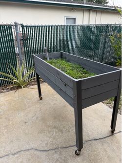 Gardening table