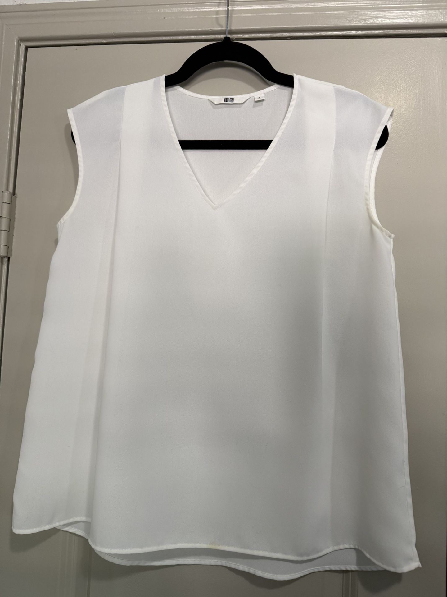 Women's White Medium Flowly V-Neck Short-Sleeve Tunic Blouse Uniqlo