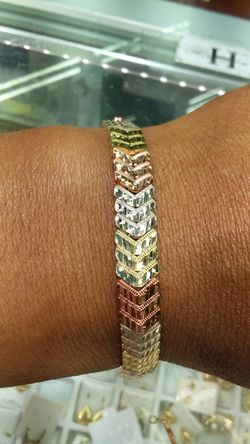 14k gold tricolor bracelet 7 inch long 10.1 grams