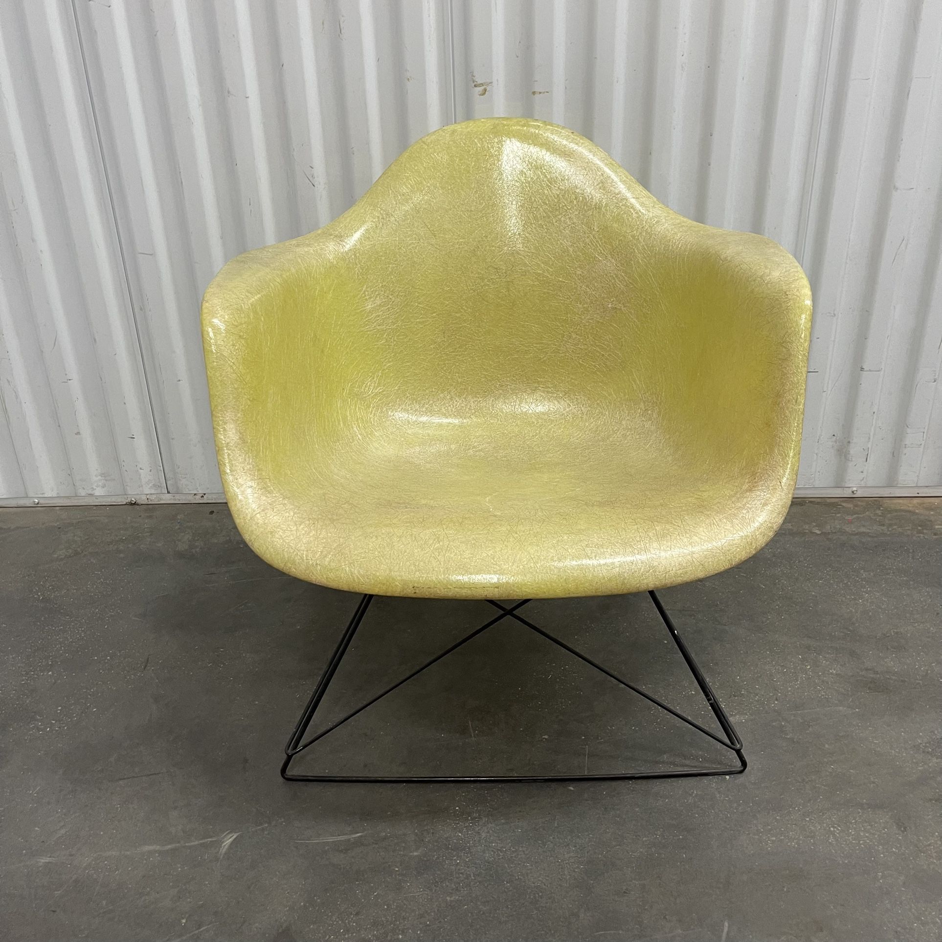 Charles & Ray Eames Early LAR Shell Rope Chair Cat's Cradle Base Herman Miller