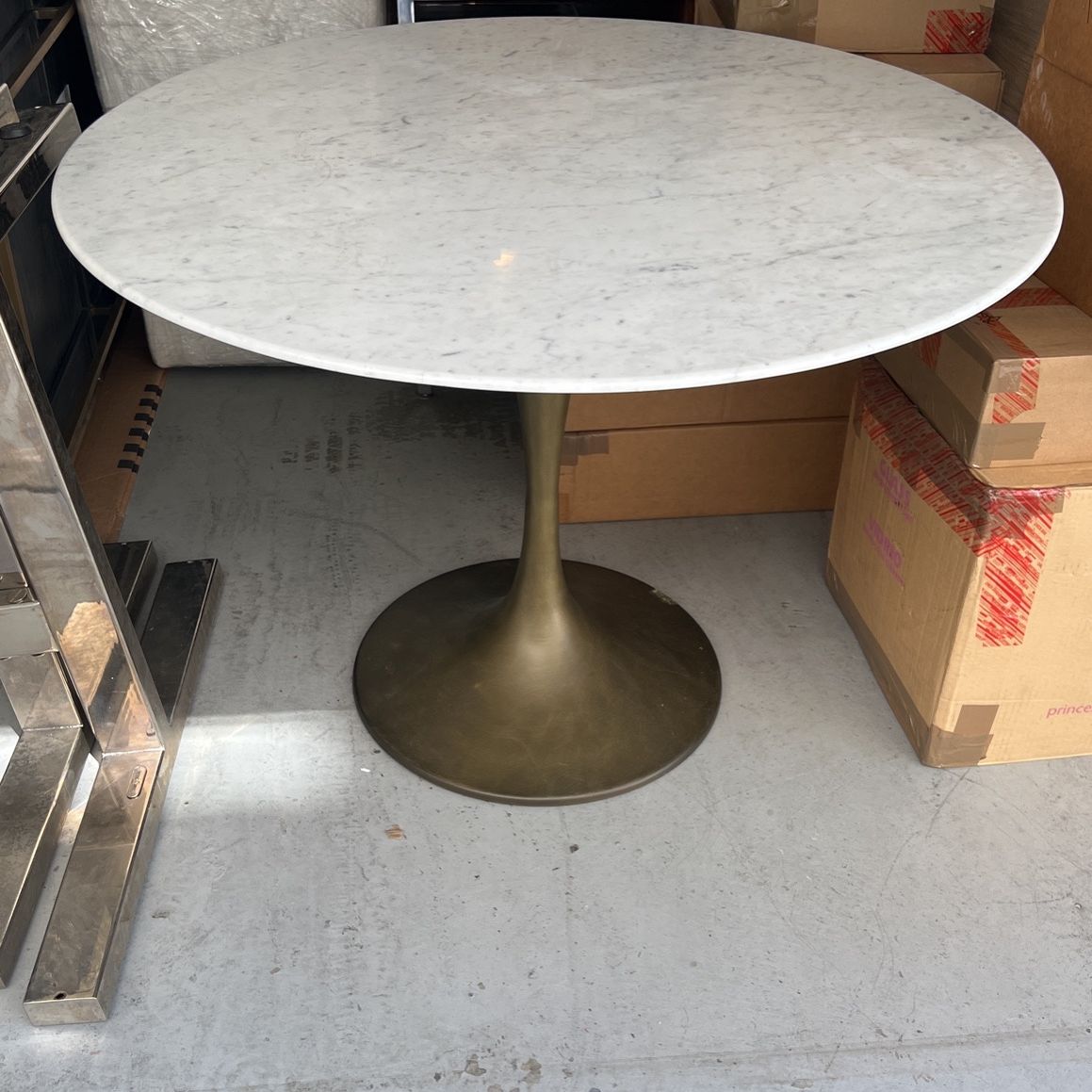 Real Marble Round Table 40.5” Brass Leg (Saarinen Type) 