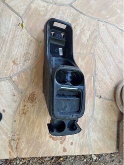 2020 Chrysler Pacifica center console