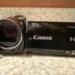 Canon VIXIA HF-R52 HD Digital Camcorder 1080p with 32GB, Wi-Fi, and 3-Inch LCD (Black)
