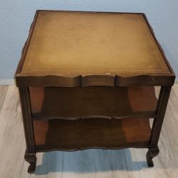 Vintage 3-Tier Coffee/End Table