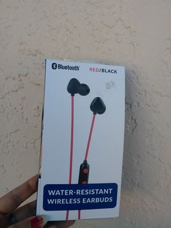 Brand new Wireless Bluetooth earbuds