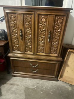 Dresser