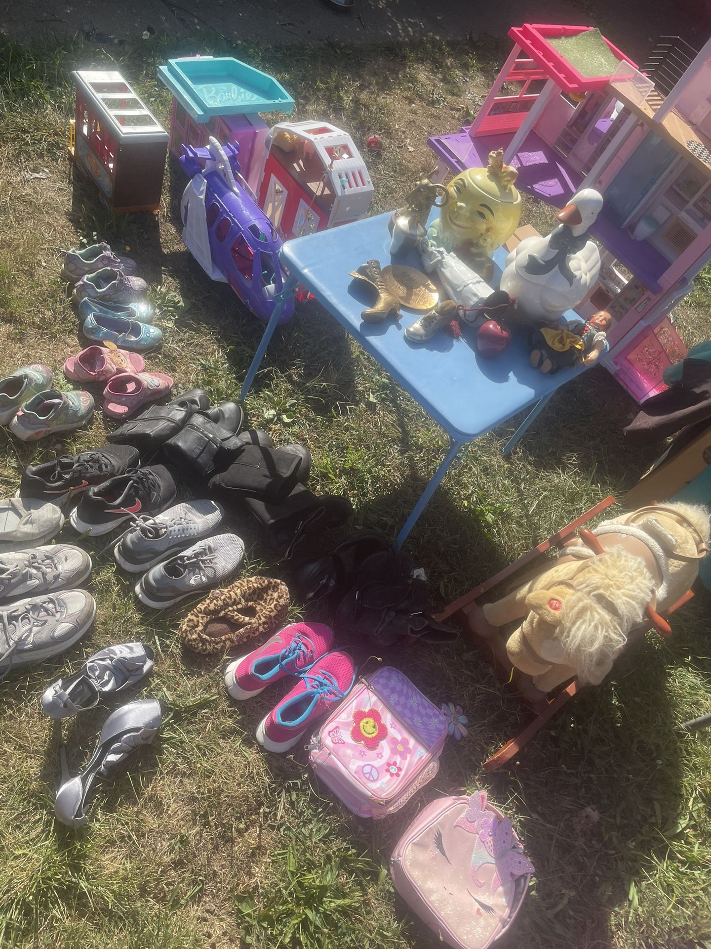Yard Sale 230 Mt Vernon Drive