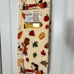 Peanuts Snoopy Fall Blanket