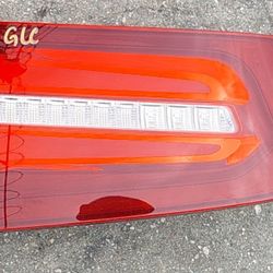 2016 2017 2018 2019 2020 2021 MERCEDES BENZ GLC LIFTGATE LEFT DRIVER INNER LIGHT