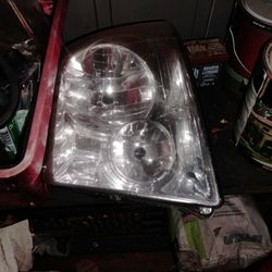 05 Ford F150 Headlight O.E.m