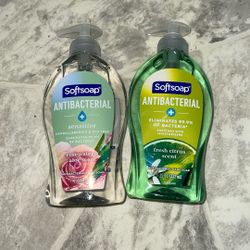2 Softsoap Antibacterial Hand Soaps