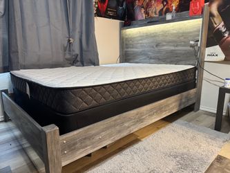 Queen size bed with dimmable LED lights, box spring, and Mattress