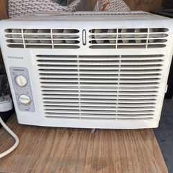 Frigidaire Window AC Unit