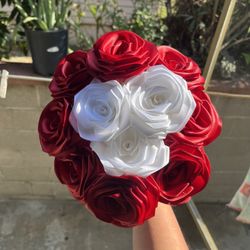 11 Count Ribbon Rose Bouquet 