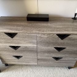 Dresser In Great Condition