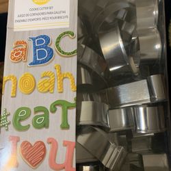 Wilton Metal Cookie Cutters (new In Box)