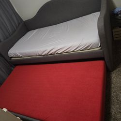 2 Day Beds
