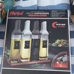 Sauce dispenser