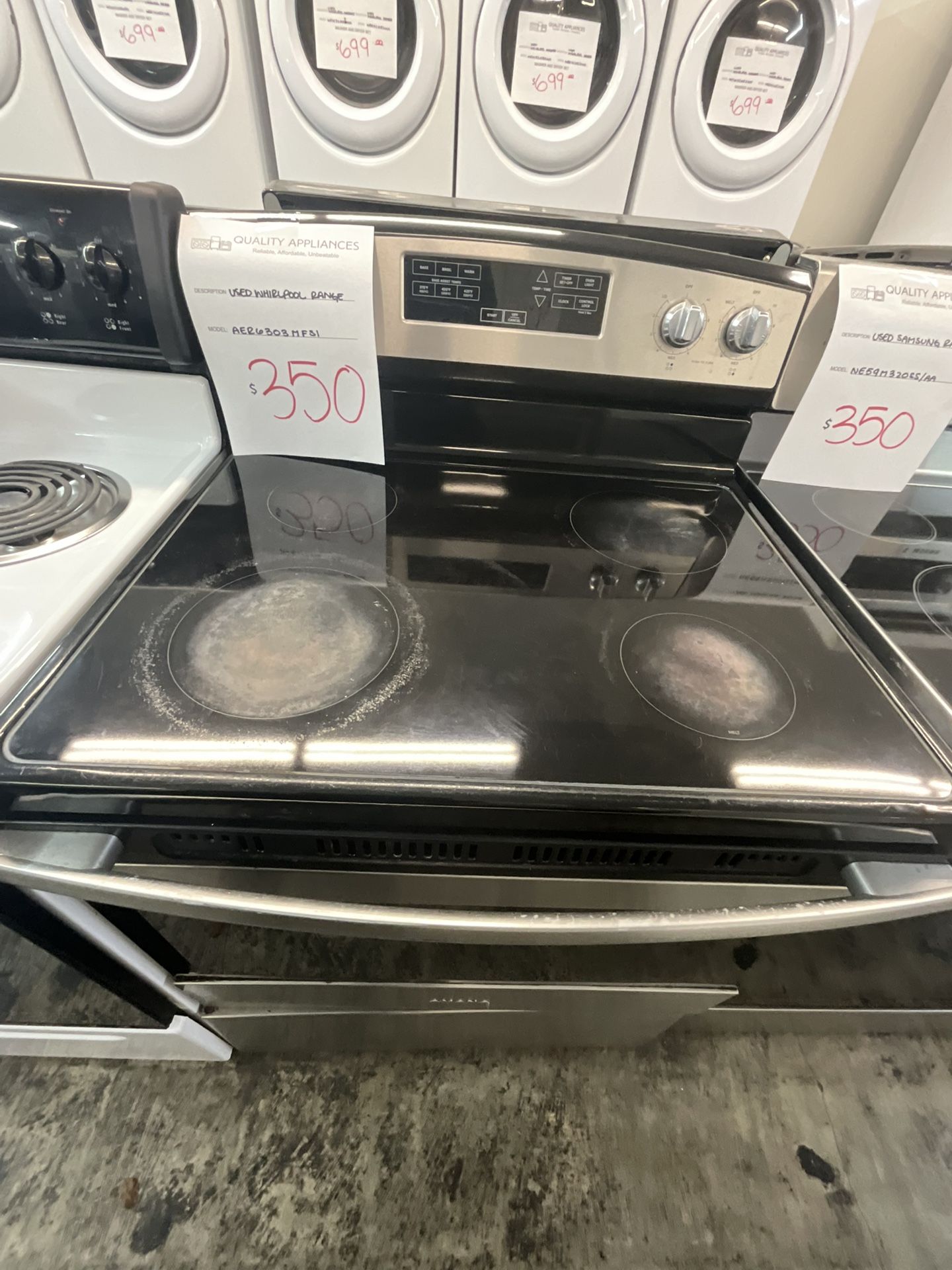 AMANA GLASS TOP STOVE