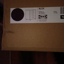 New 6 Drawer Black Storage Cabinet On Casters 