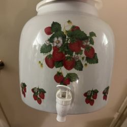 Ceramic water dispenser
