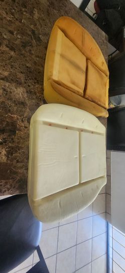 2007-2012 Yukon, Denali,Tahoe,Silverado Escalade, Driver Used and Passenger New foam bottom cushion seat piece $60 for the pair

La parte baja del asi