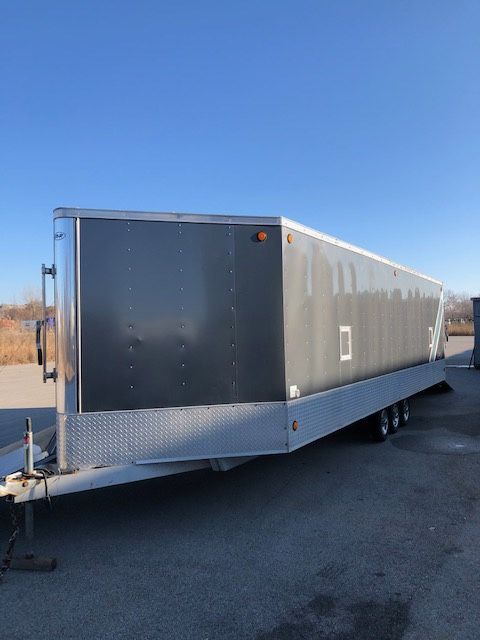 2009 R&R SnowFire 24SF 5 place snowmobile/ATV trailer