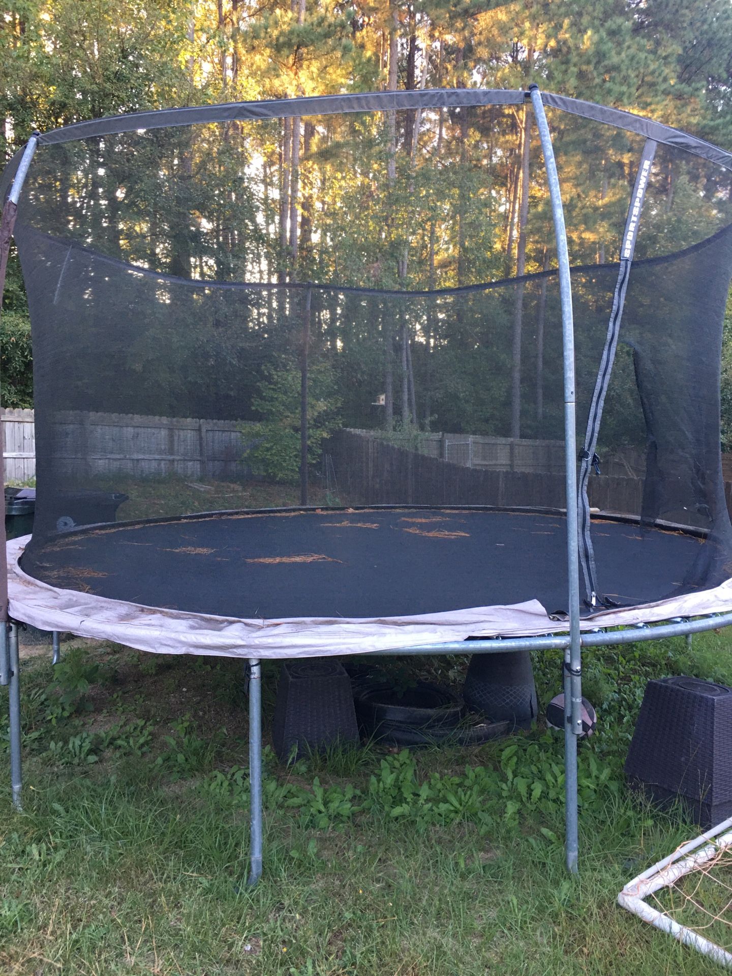 Trampoline  Needs Net