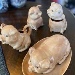 Vintage ceramic Pig set