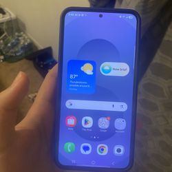 S25+ trade For iPhone 16 Or 15 Pro Max Basically, It Is a S25 Ultra Without The Pen