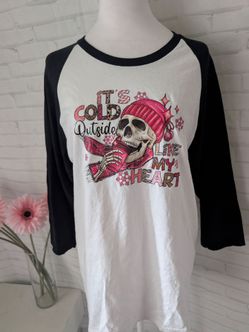 Gildan women's shirt size L