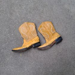 kids boots size 1 1/2 USA . MEX.21 1/2