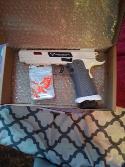 Combat Master Toy Gun That Shhoots Plasic Bullets And Shells