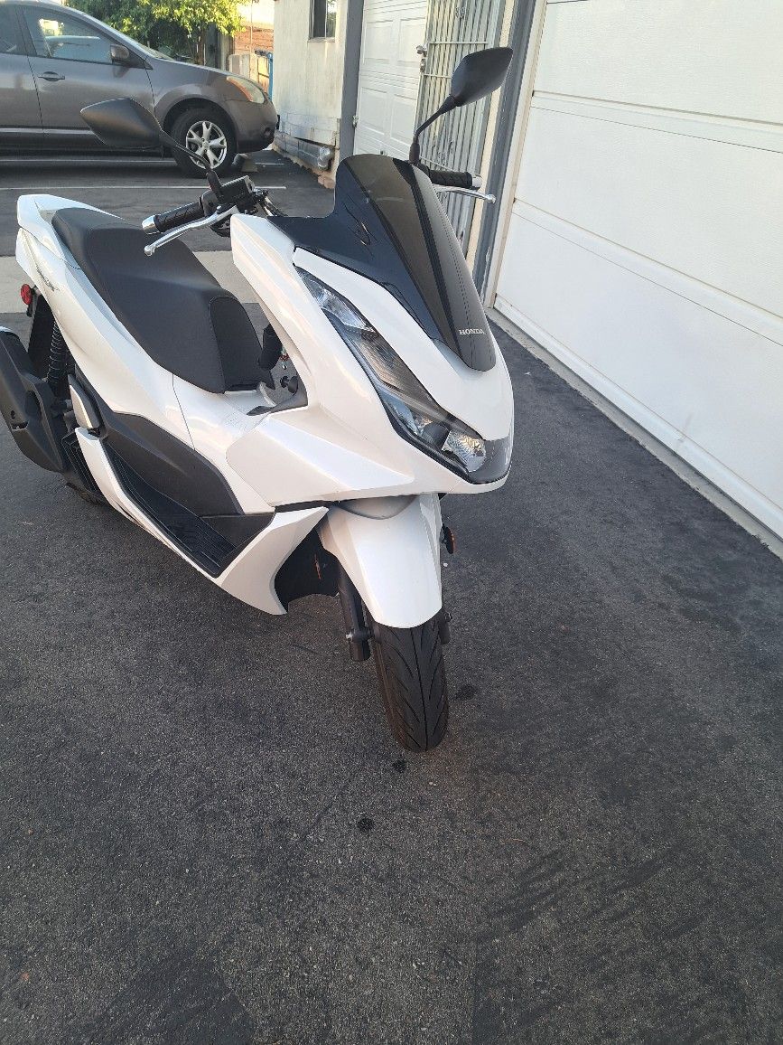 Honda PCX 2021
