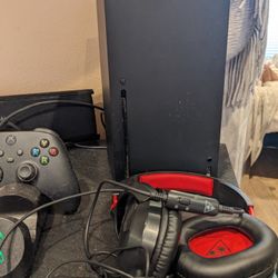 Xbox Series X with Turtle Beach Headset