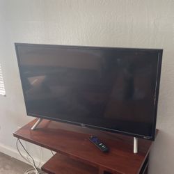 30” TCL ROKU TV