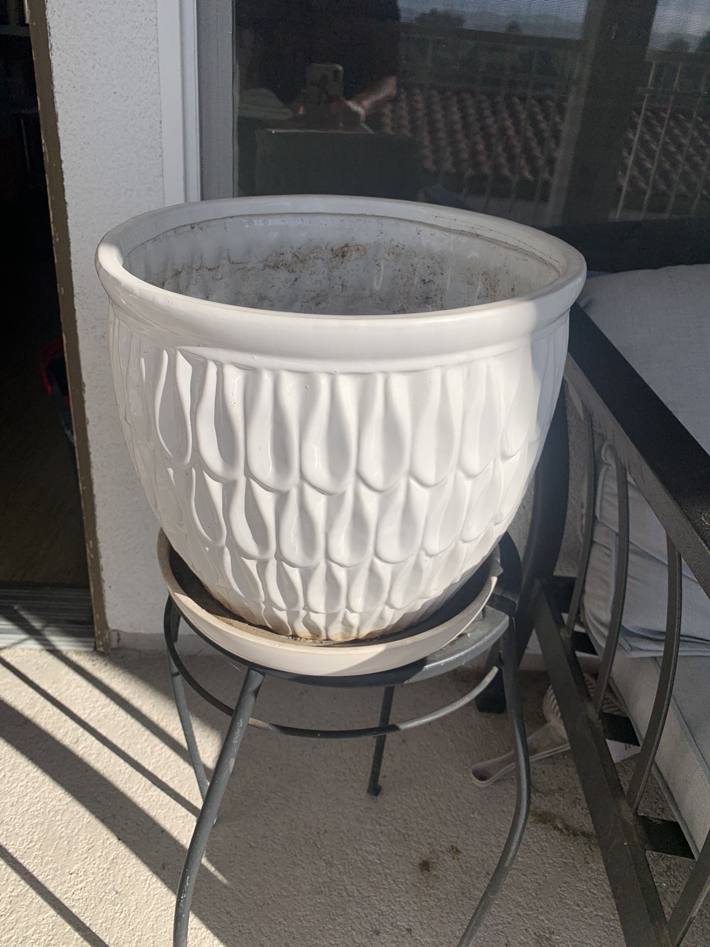 Ceramic Pot With Draining Plate