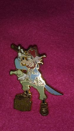 Disney Goofy pirate pin
