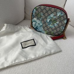Gucci supreme Blooms Mini Chain Bag