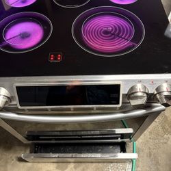 31” Inch W, Samsung Electric Stove.