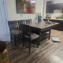 Ashley Dining TABLE