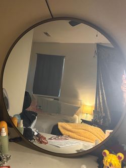 Circle mirror